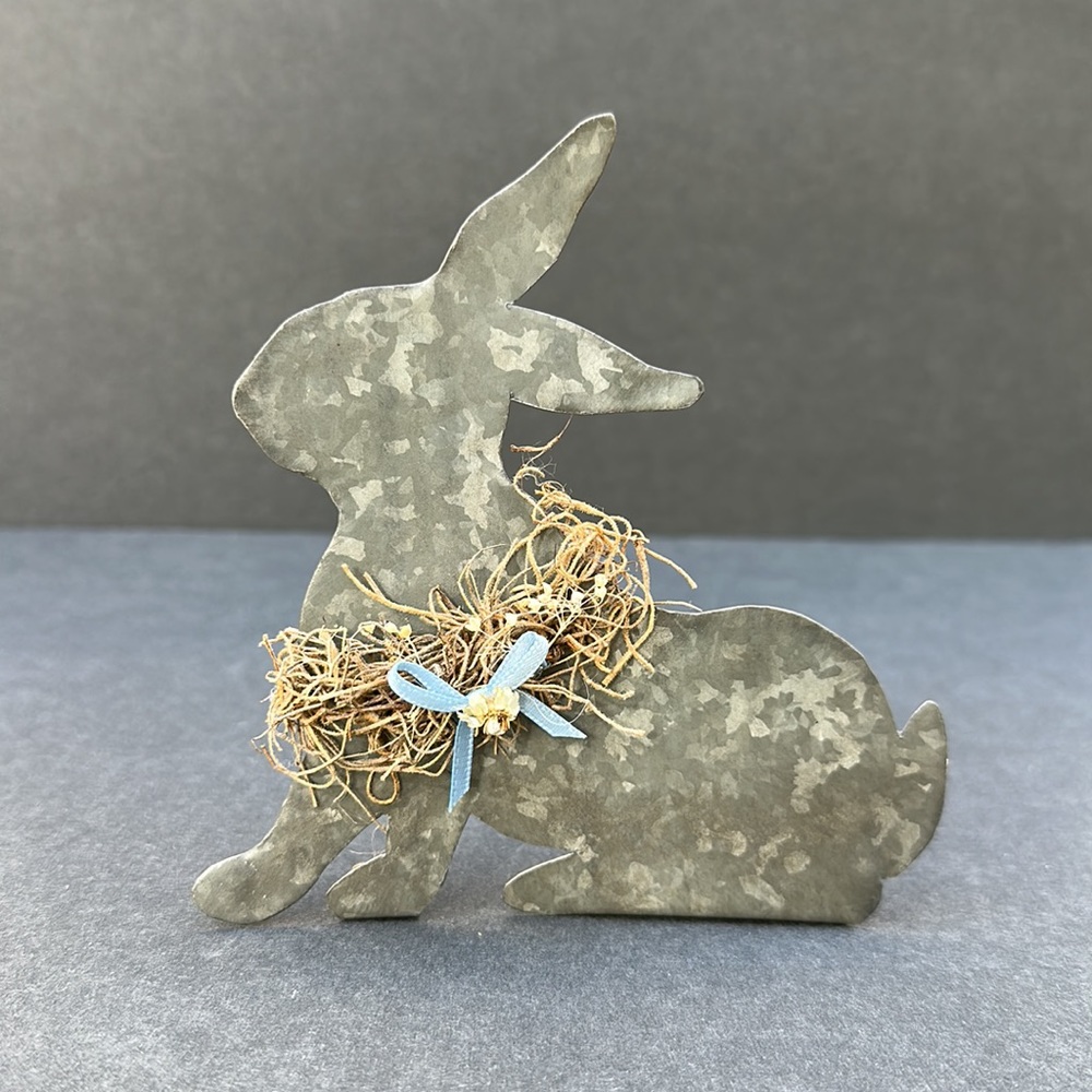 Easter/Spring Decorations - Picture 3 of 6